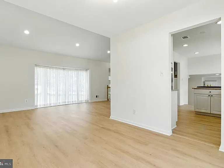 6407 Kirby Rd — Photo 5