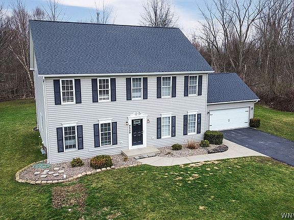 2nd image of 9520 Lapp Rd