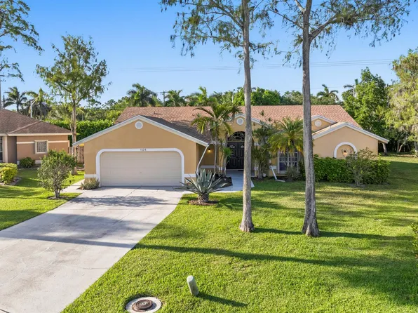 104 Oxford Ct, Royal Palm Beach, FL 33411