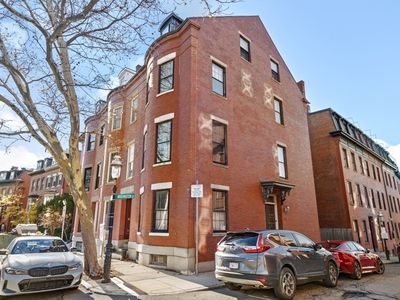 2 Washington St, Boston, MA, 02129