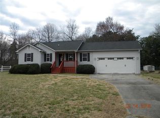 2904 Pine Lake Dr, Greensboro, NC 27407