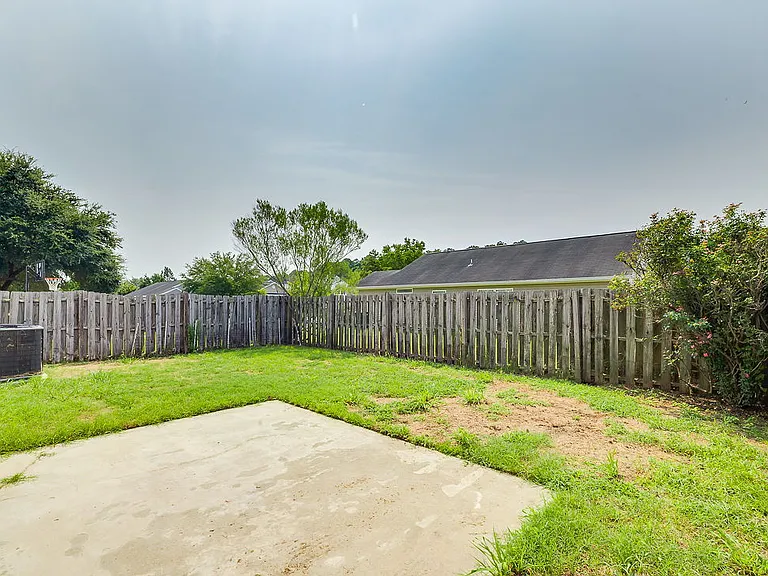58 Spring Lakes Cir — Photo 39