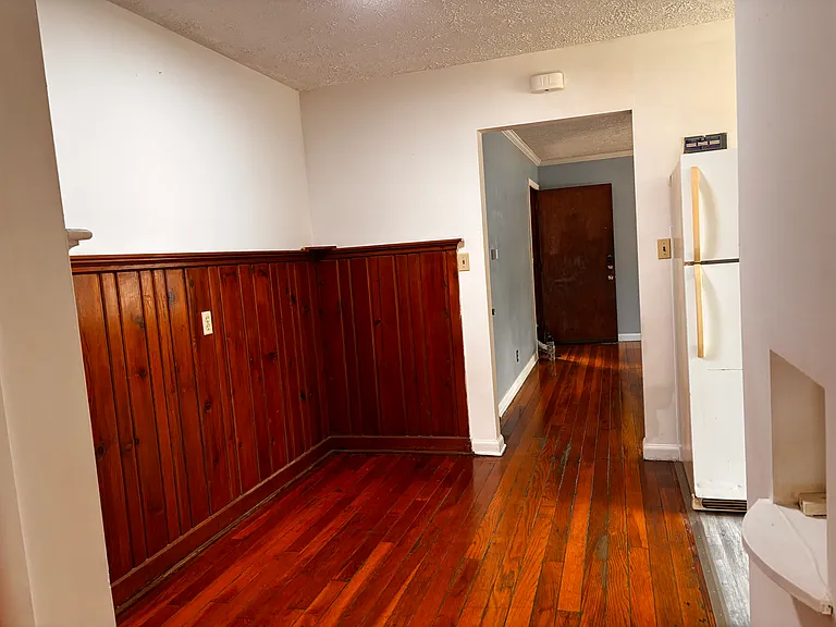 360 Ross Ave — Photo 12