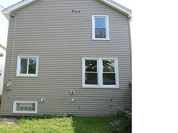 2nd image of 74 Stillwell Ave