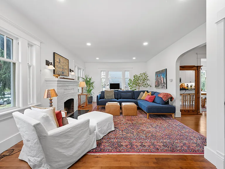 1519 Iron St — Photo 32