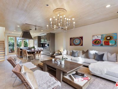 812 Brooks Ave, Los Angeles, CA, 90291