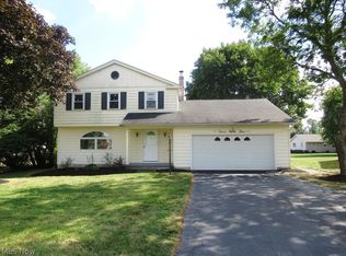 1283 Shields Rd, Youngstown, OH 44511