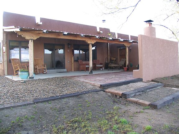 Private rear portal (porch) 