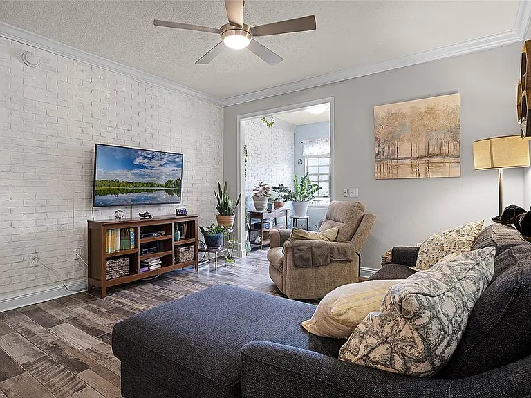 430 Southern Pecan Cir #207 — Photo 7
