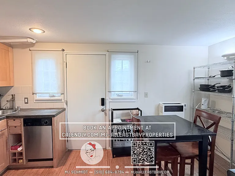 11 Panoramic Way — Photo 4