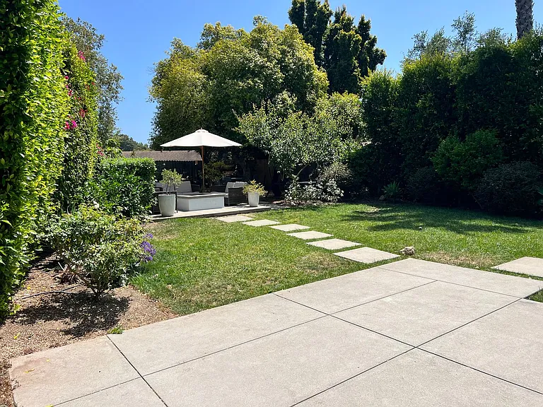 7980 Rio Vista Dr — Photo 16