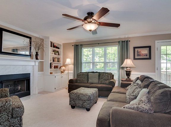 3rd image of 4087 Quinn Dr