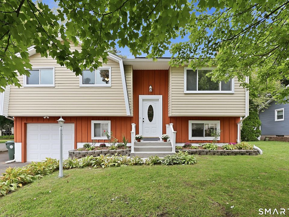 1st image of 38 Sparrowbush Road