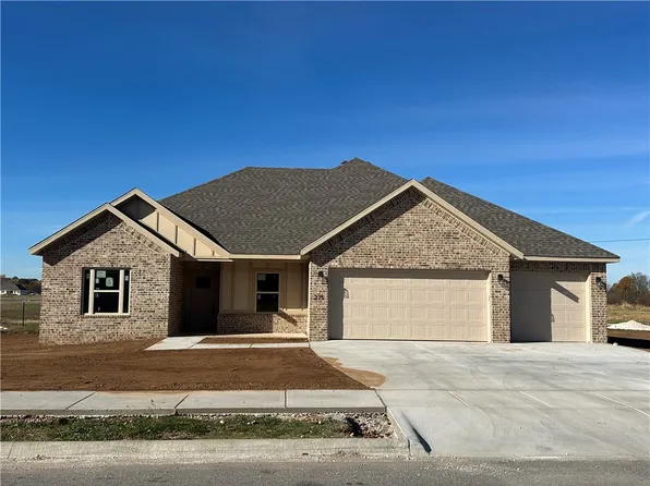 215 N Sheep Dog Ave, Farmington, AR 72730