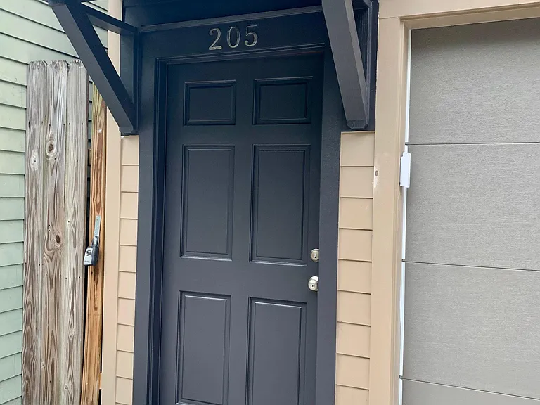 W Duffy St — Photo 9