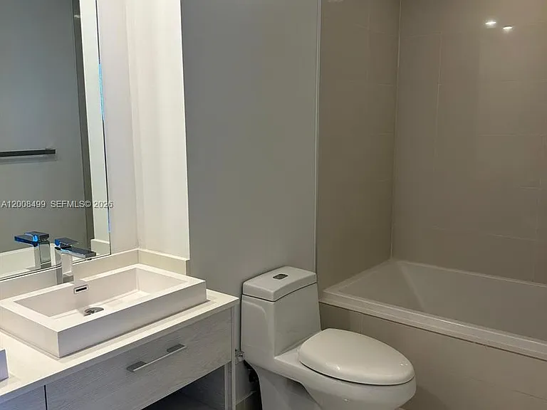 55 SW 9th St #2702 — Photo 10