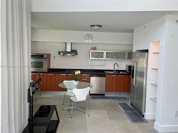 3rd image of 1650 Brickell Ave APT 201