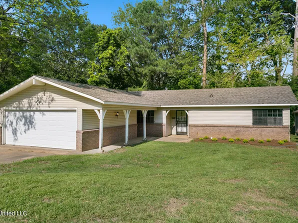 222 Valley Ridge Dr, Jackson, MS 39206