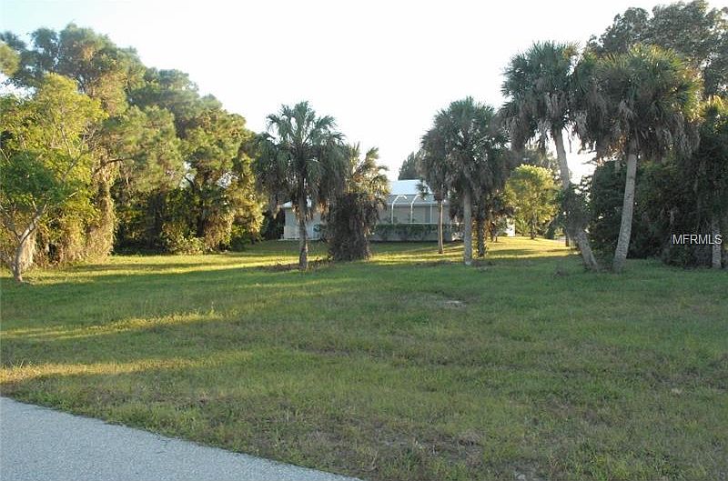 2nd image of 31 Pompano St
