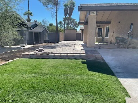 4 bed, 2.0 bath, 1519 sqft, $2,000 — Photo 1