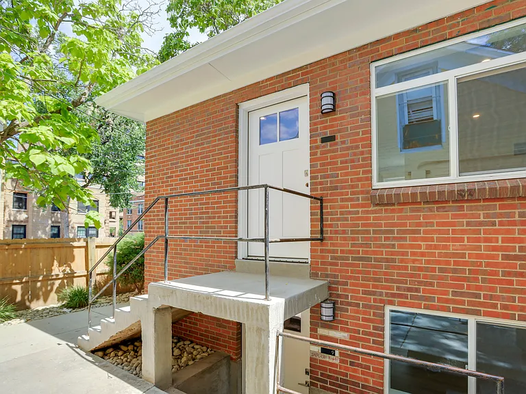 1270 N Logan St #9 — Photo 9