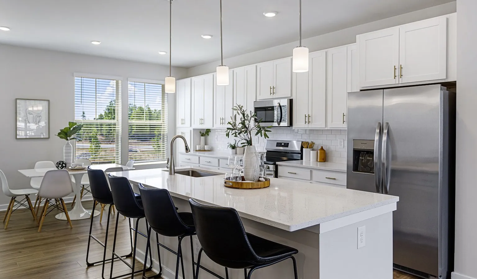 Sunstone Grove — Photo 1