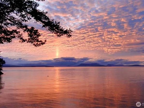 30 Smugglers Rowe, Henry Island, WA 98250