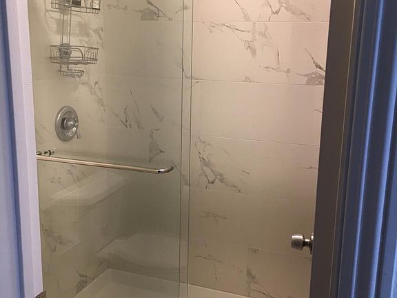 Master Bed Bathroom