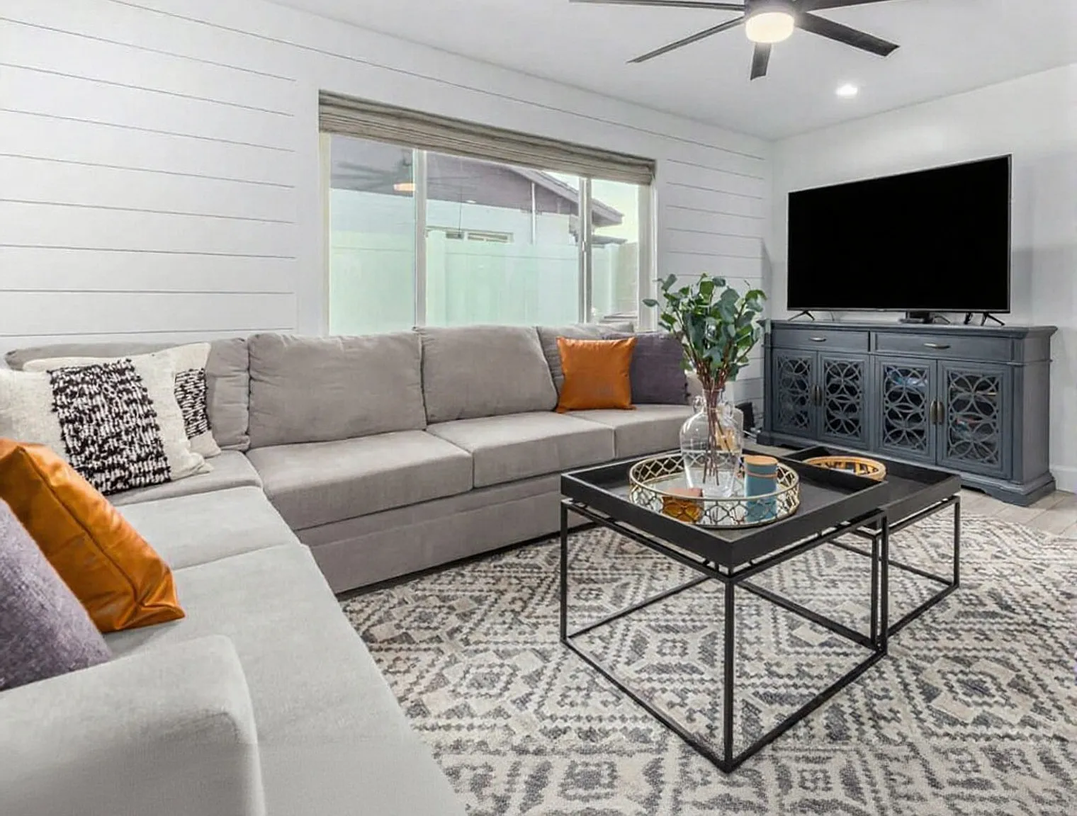 4 bed, 3.0 bath, 2292 sqft, $9,546 — Photo 1