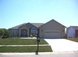19 N Woodruft Dr, Valparaiso, IN 46385