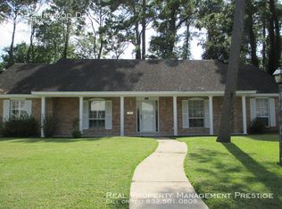 3022 Inwood Dr, Dickinson, TX 77539