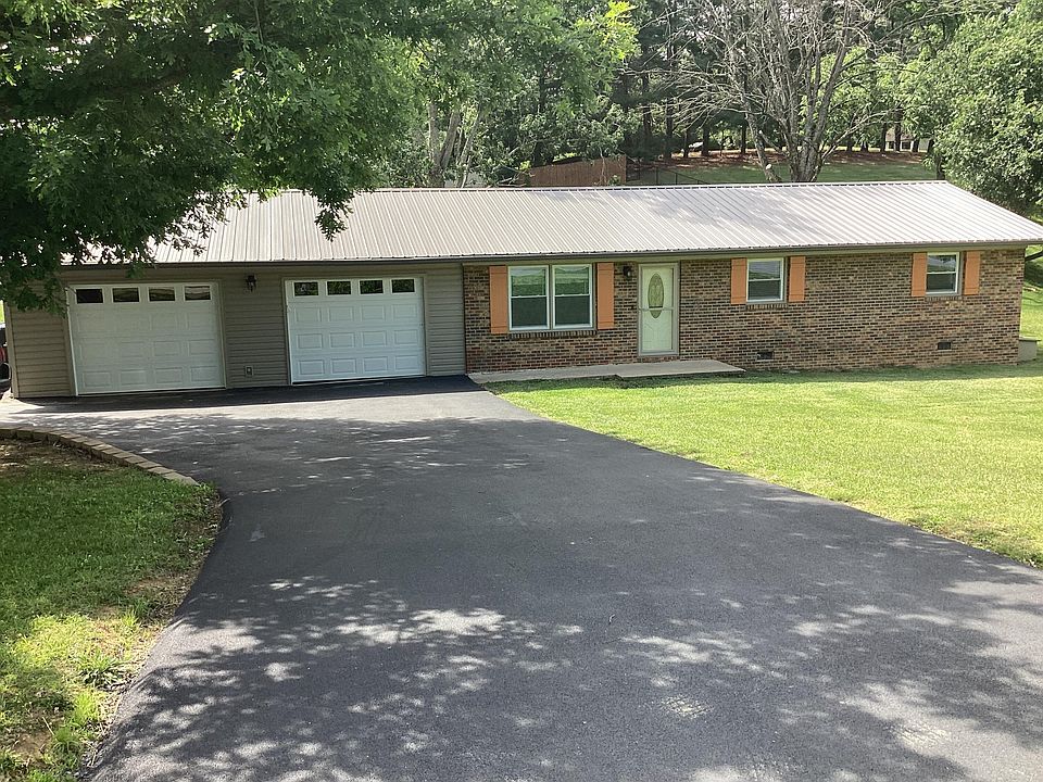 1st image of 110 Horseshoe Bend Dr