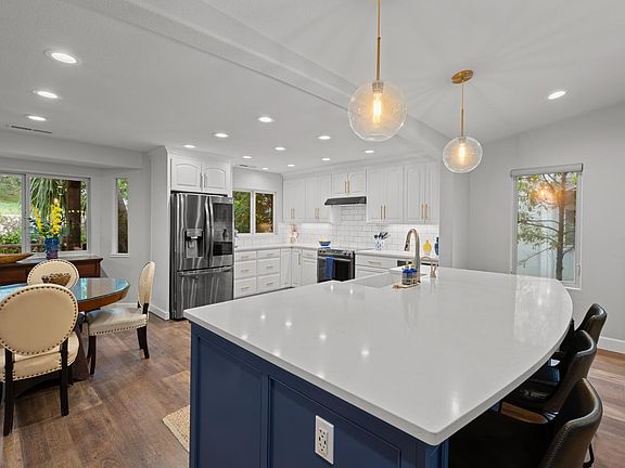 2nd image of 23563 Saint Andrews Ct