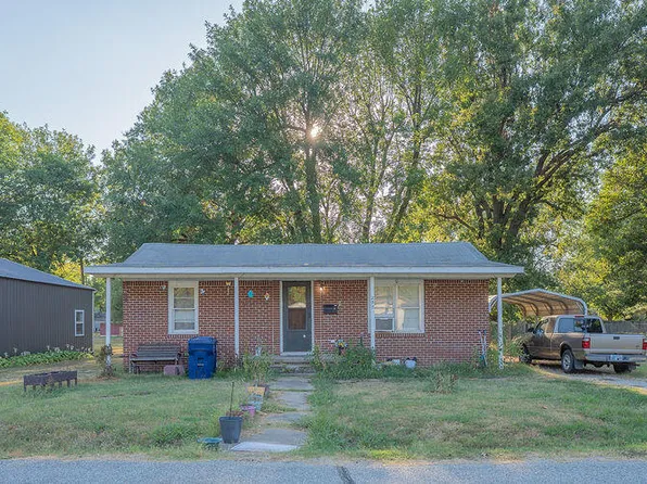 207 N Highland Ave, Columbus, KS 66725