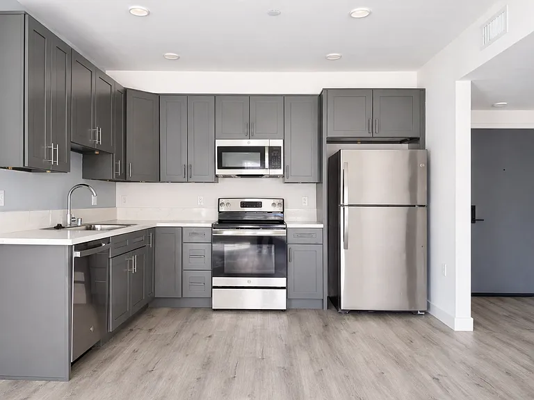 6904 Eton Ave — Photo 10