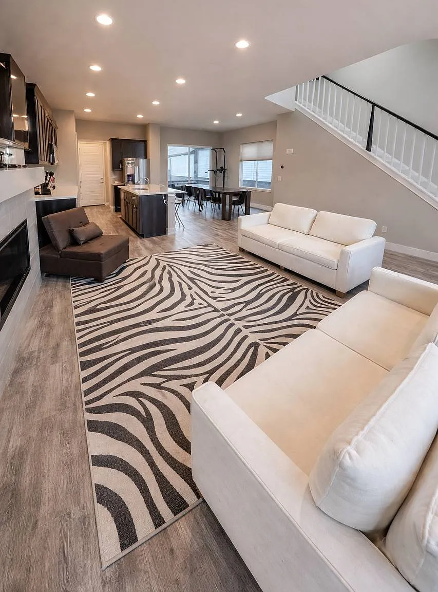 5 bed, 2460 sqft, $800 — Photo 4