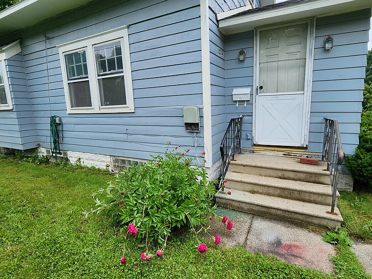 1020 Queen St — Photo 32