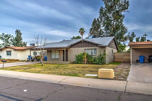 1st image of 4649 W Sunnyside Ave