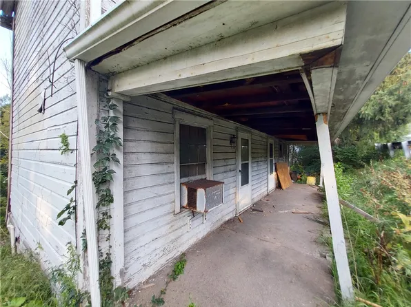 874 Center Rd, Pittsburgh, PA 15239