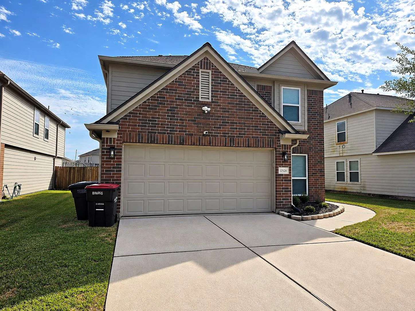 5 bed, 3.5 bath, 2630 sqft, $3,100 — Photo 1