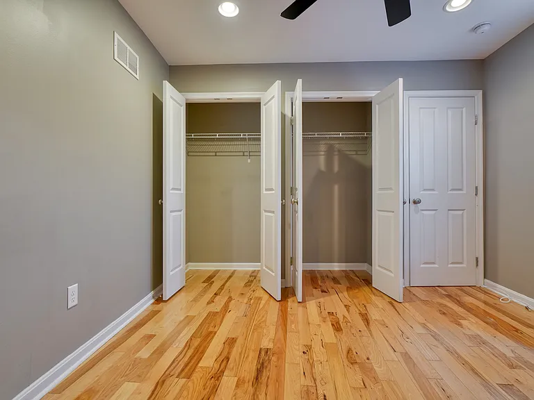 64 E Heath St — Photo 8