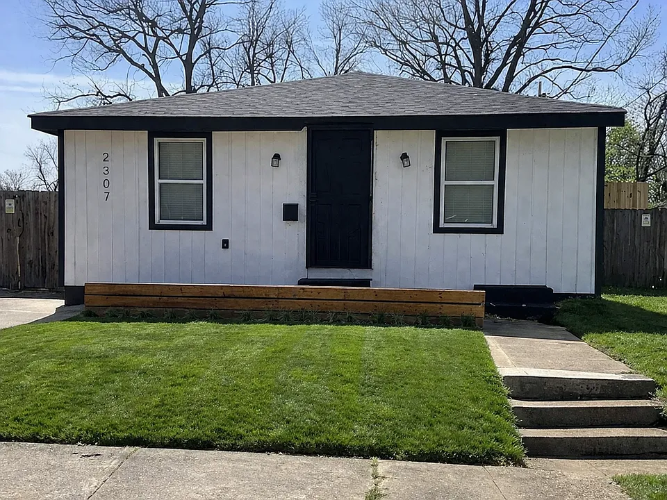 2307 Marble Ave