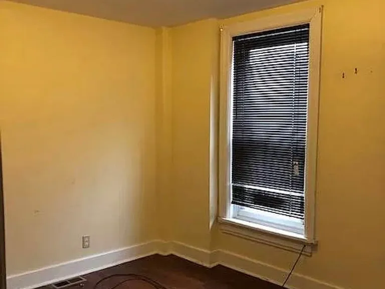 344 Locust St — Photo 2