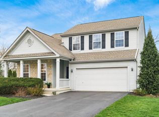 2065 Autumn Wind Dr, Grove City, OH 43123