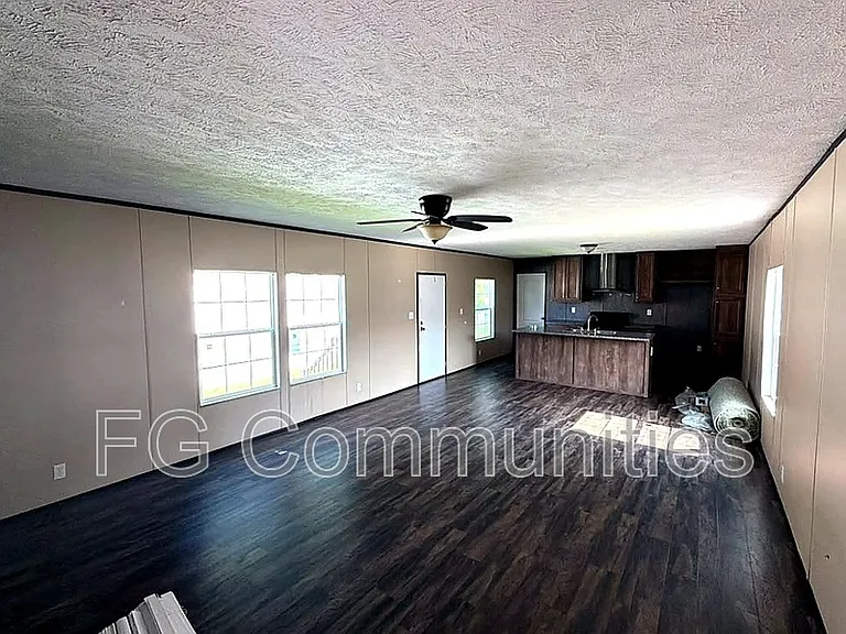 112 Cloverleaf Ct — Photo 7