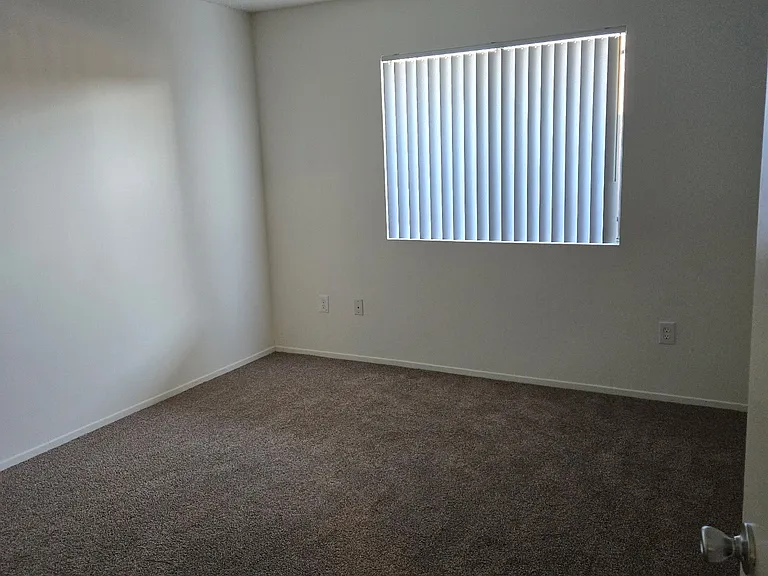 Franklin Luxury Apartments — Photo 34