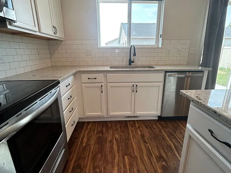 2937 N Rapid Creek Way — Photo 7