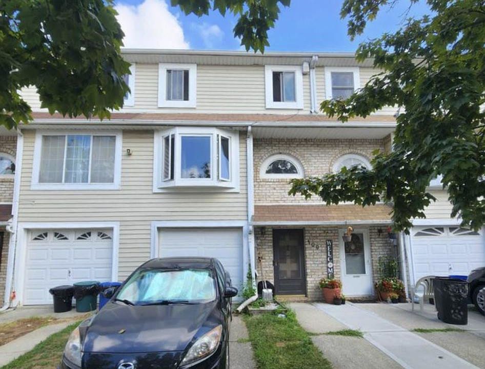 1st image of 109 Gauldy Ave