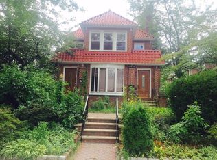 18458 Midland Pkwy, Jamaica, NY 11432