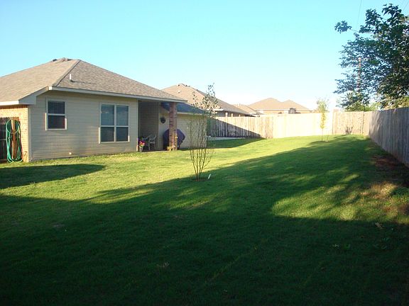 Very private large back yard with new landscaping. 